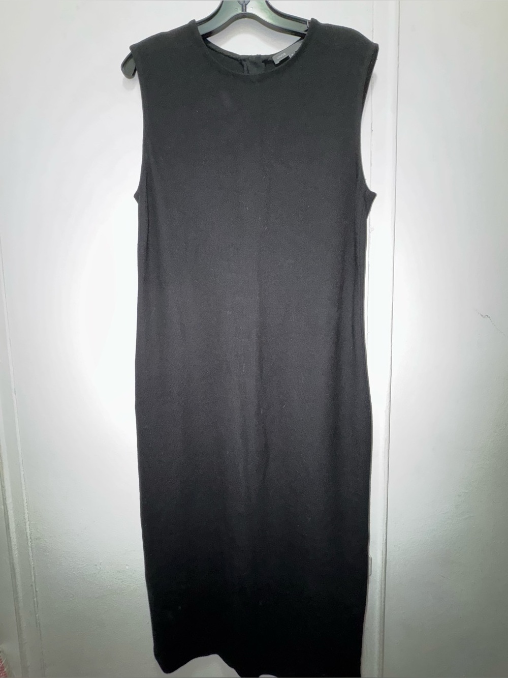 VINCE Crewneck Black Sheath Sleeveless MIDI Dress Size Small Comfort Stretch